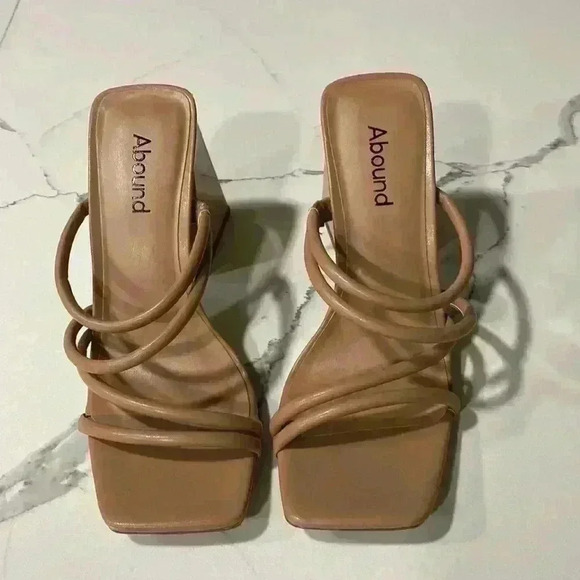 Abound Audrey Tubular Strappy Block Heels Size 5.5 - Picture 2 of 5